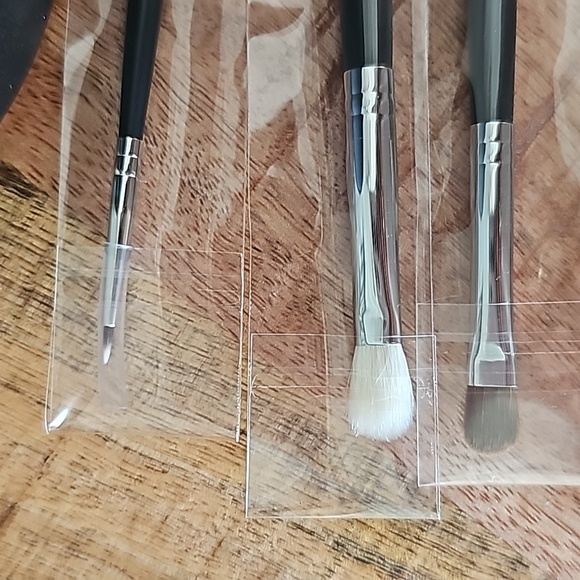 Morphe X Jame Charles brush case with brushes - Picture 7 of 8